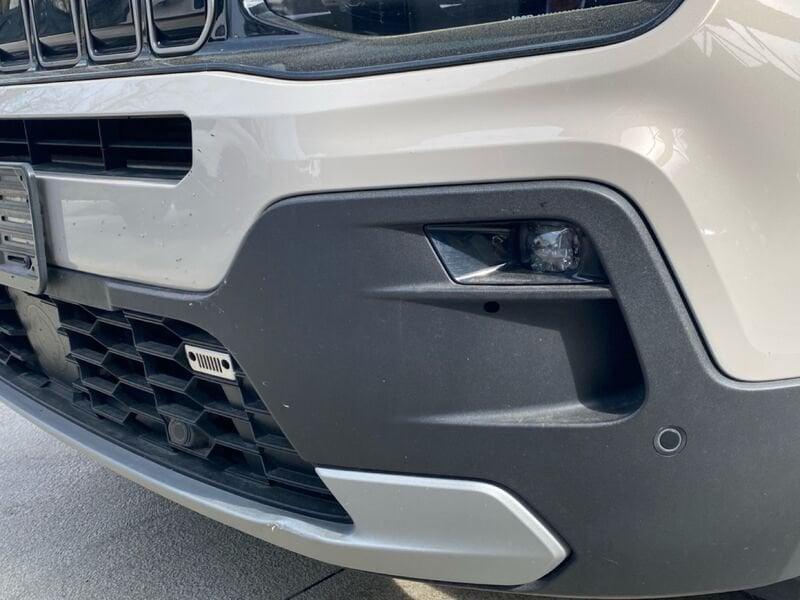 Jeep Avenger e-Hybrid 1.2 MHEV e-Hybrid Turbo Summit