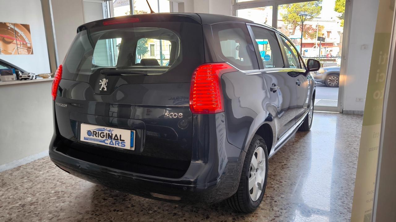 Peugeot 5008 1.6 HDi 112CV Active Mix