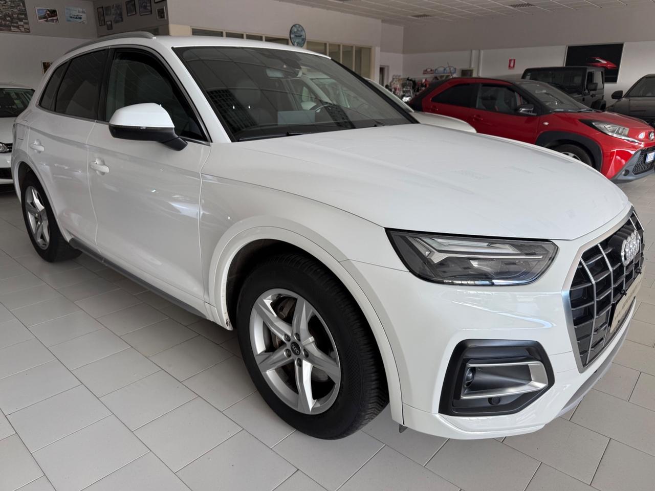 Audi Q5 30 TDI S tronic Business Sport