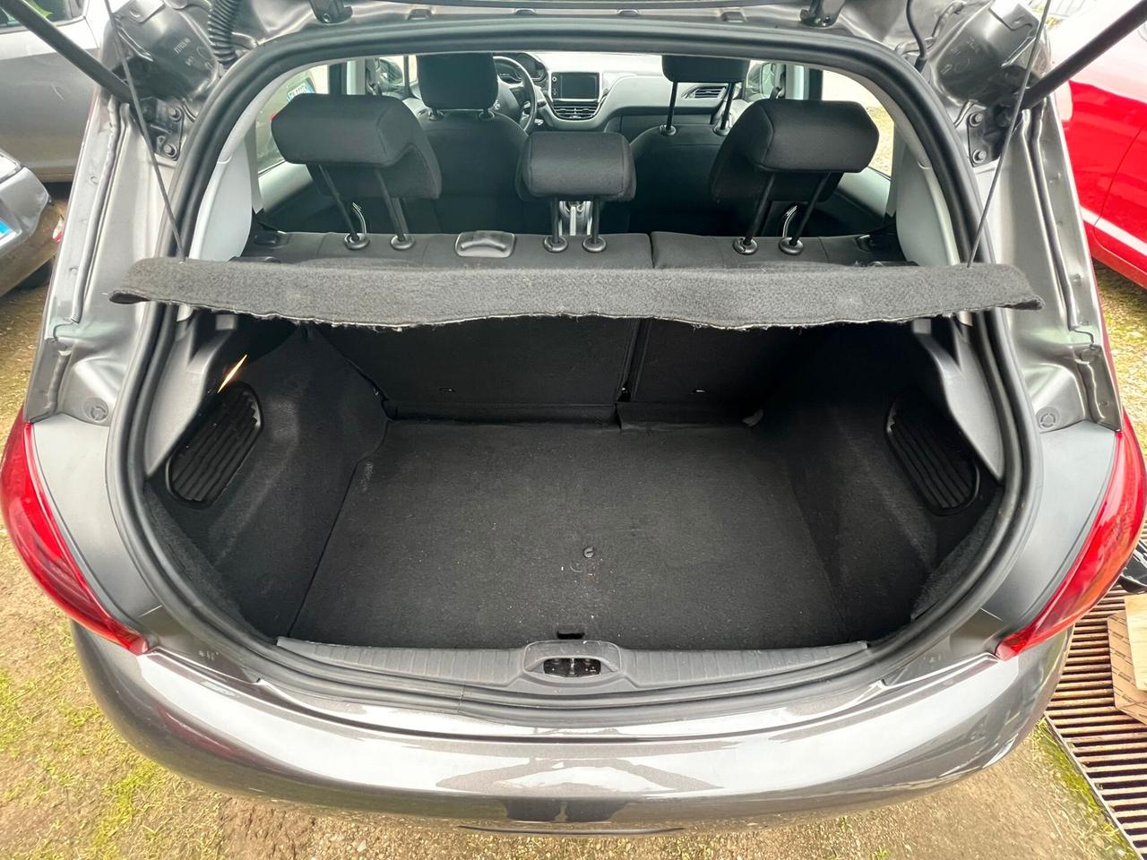 Peugeot 208 PureTech 82 Stop&Start 5 porte Signature