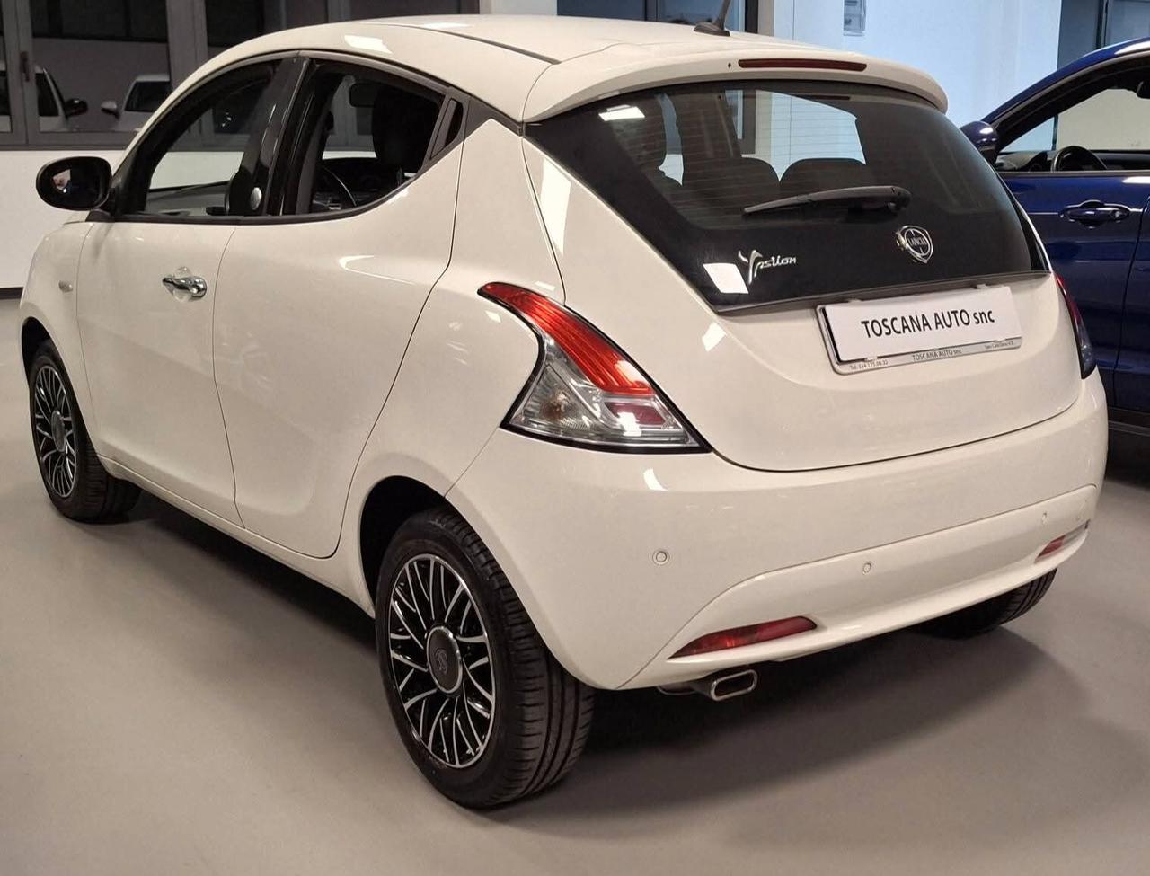 Lancia Ypsilon 1.2 69 CV 5 porte GPL Platinum