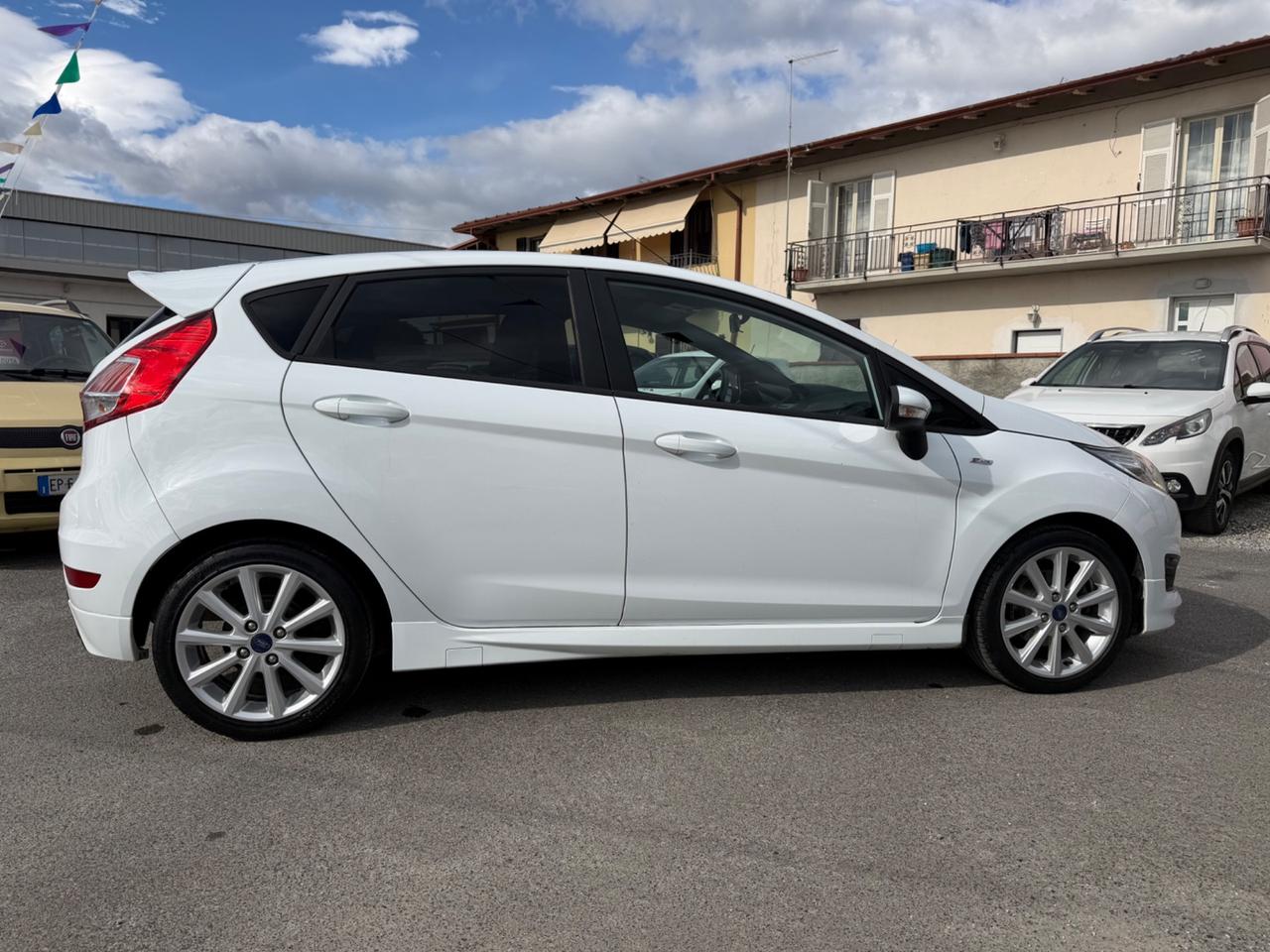 Ford Fiesta 1.5 TDCi 75CV 5 porte ST-Line