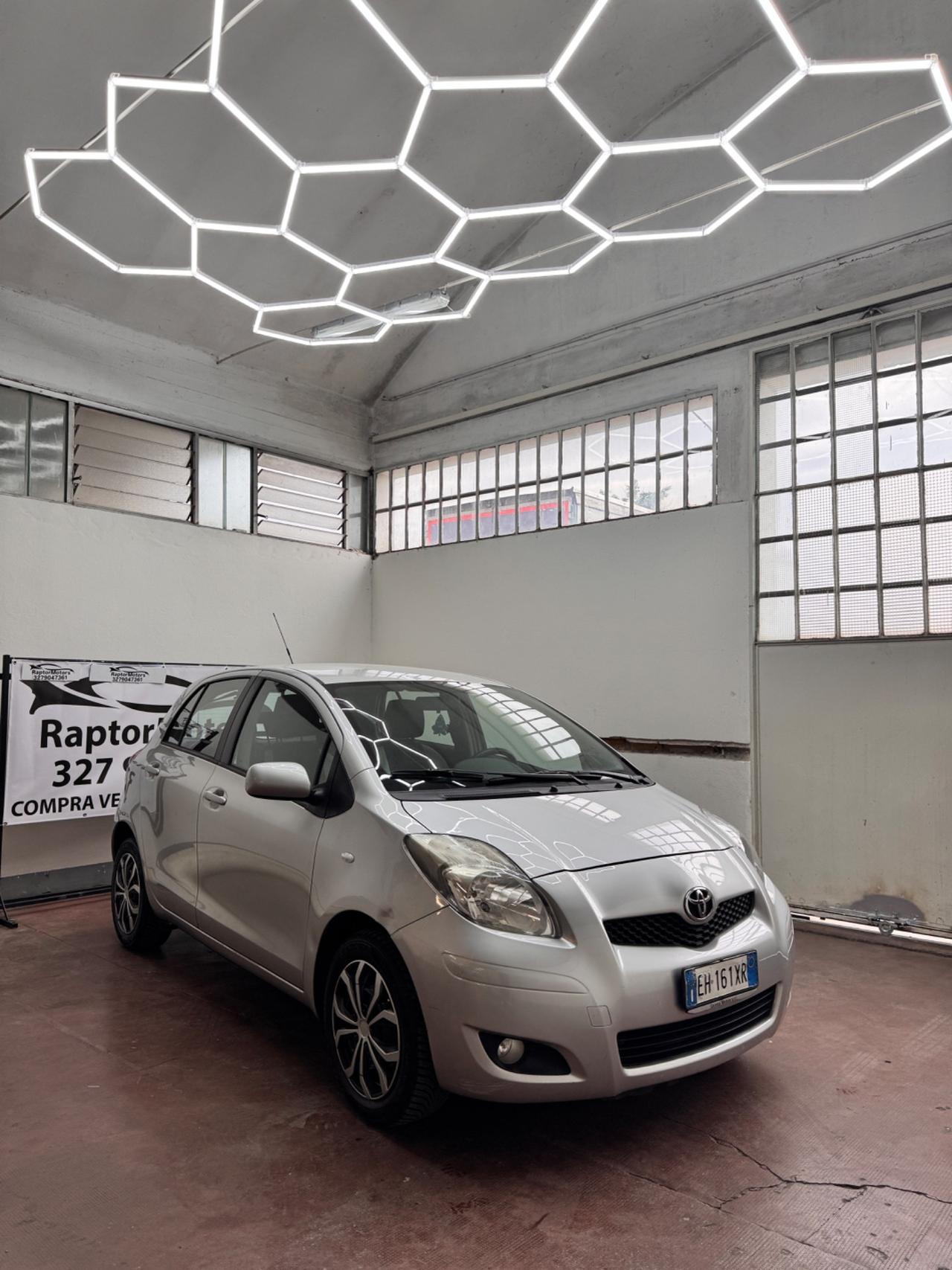 Toyota Yaris 1.3 5 porte 2011