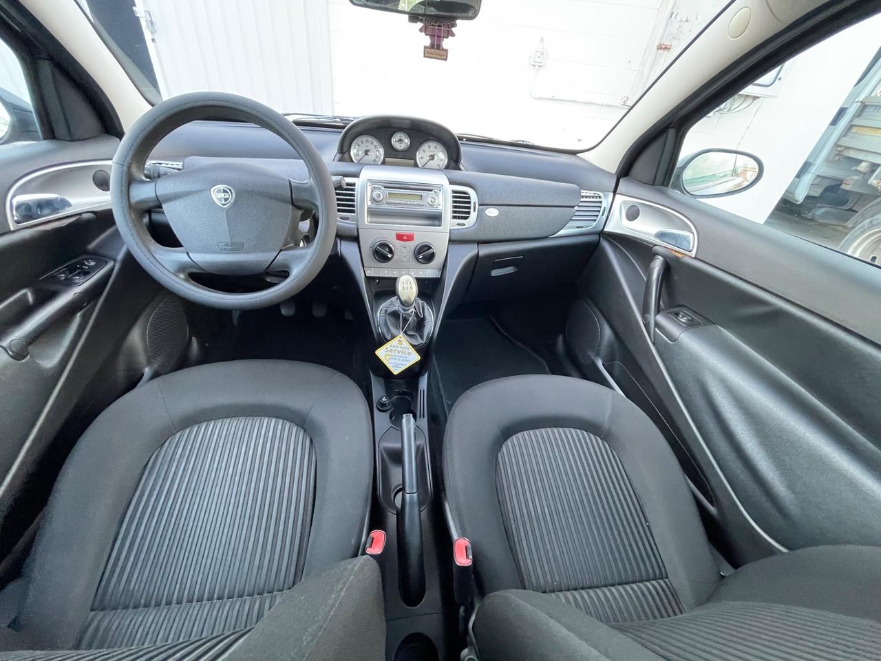 Lancia Ypsilon 1.2 Versus