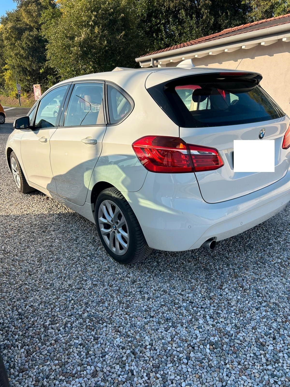 Bmw 218 218d active TOURER LUXURI Automatica
