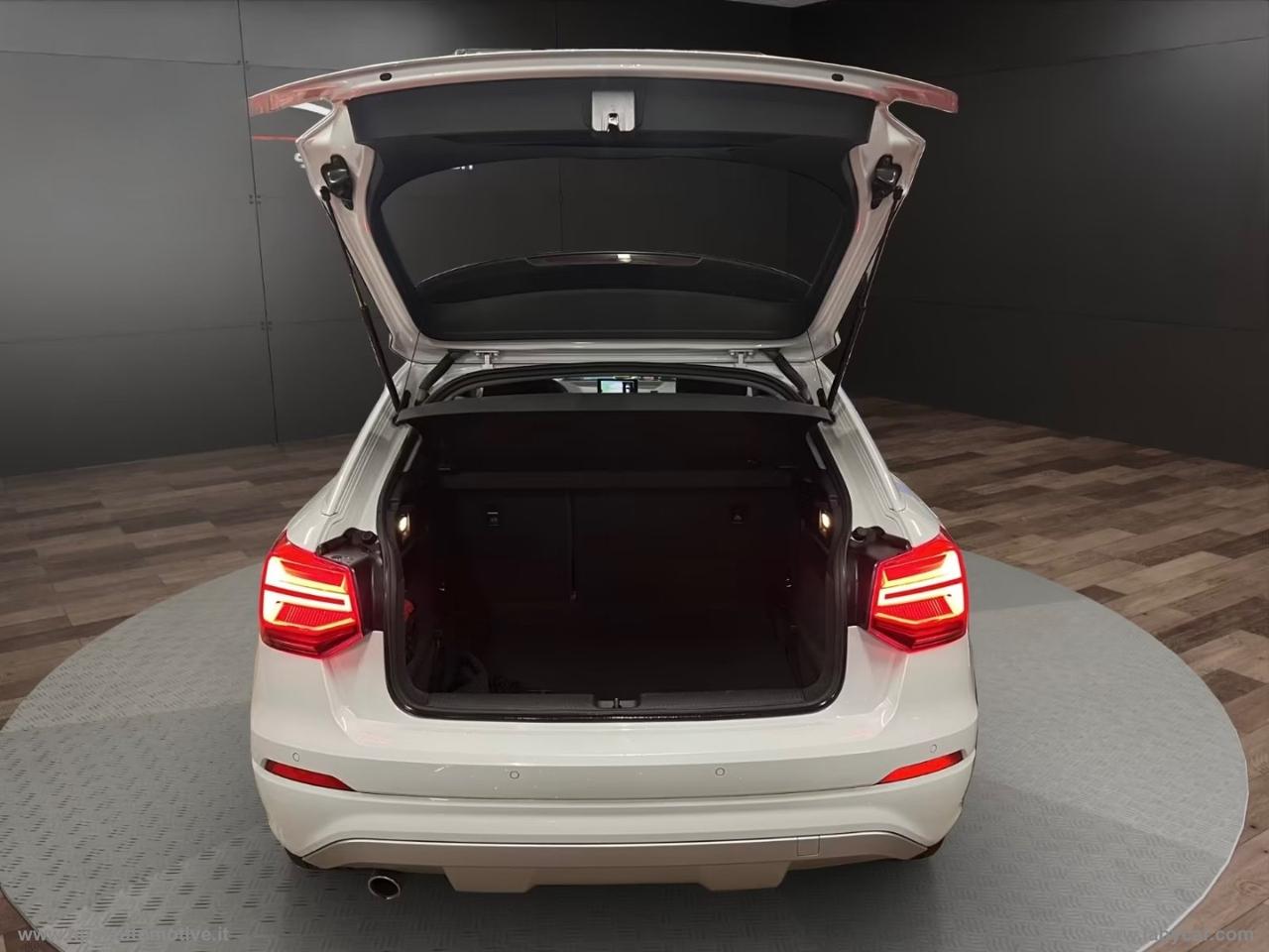 AUDI Q2 1.6 TDI SPORT NAVI LED FULL