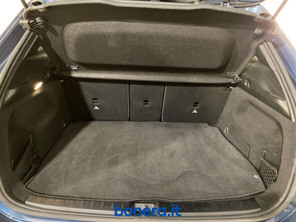 Mercedes GLA 200 200 D Premium 8G-DCT