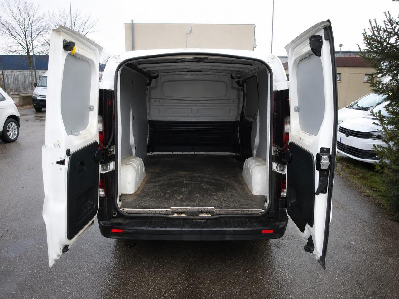 RENAULT Trafic T27 2.0 dci 110cv L1H1 Advance my23