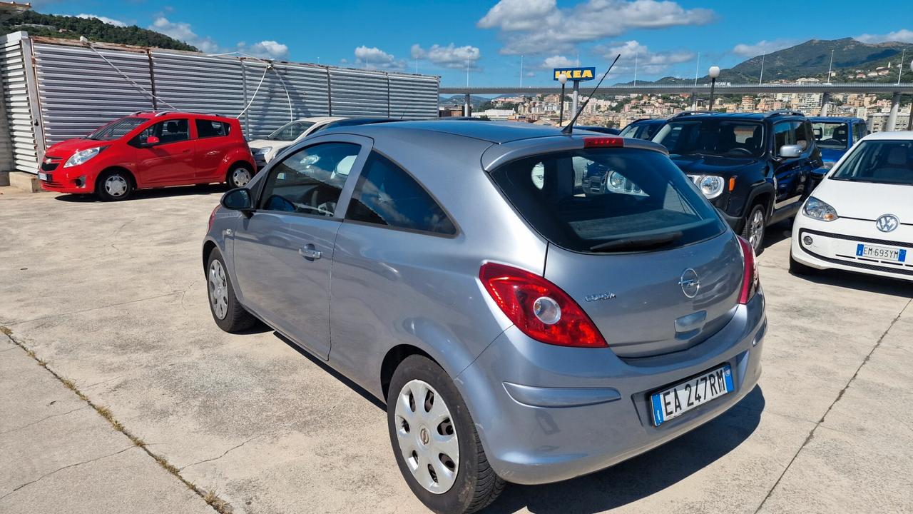 Opel Corsa 1.2 3 porte Sport