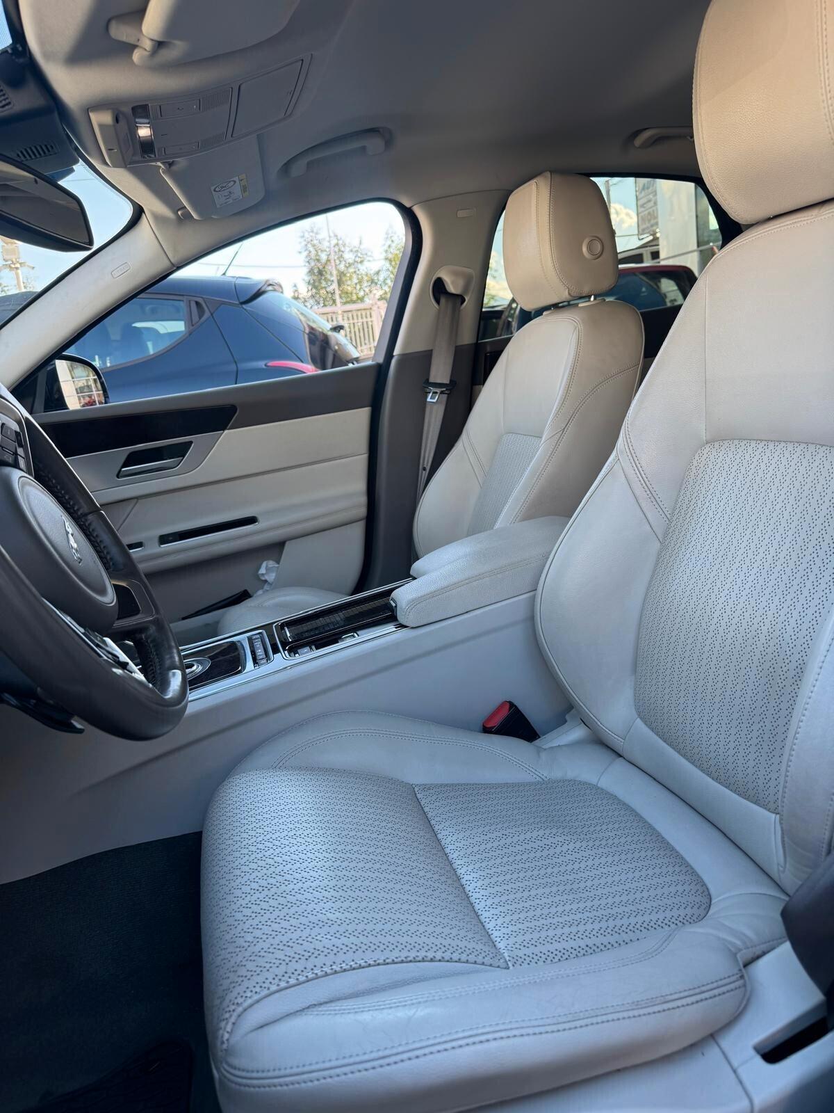 Jaguar XF 3.0 D V6 300 CV aut. Prestige