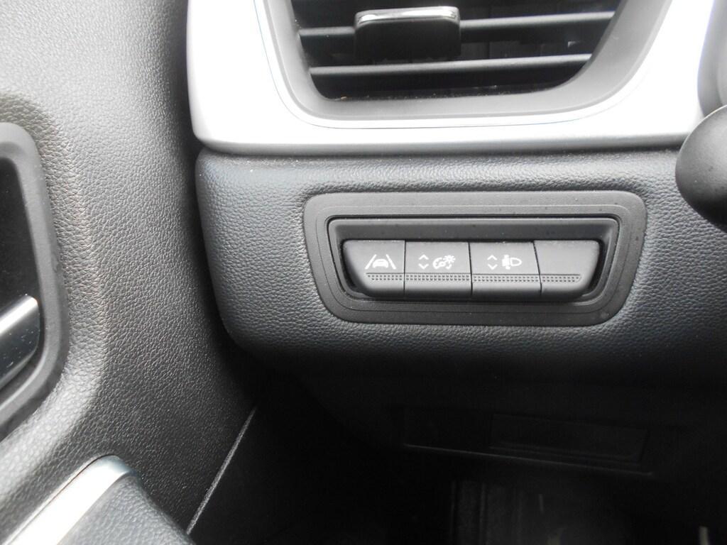 Renault Captur 1.6 E-TECH Hybrid Techno Fast Track Auto
