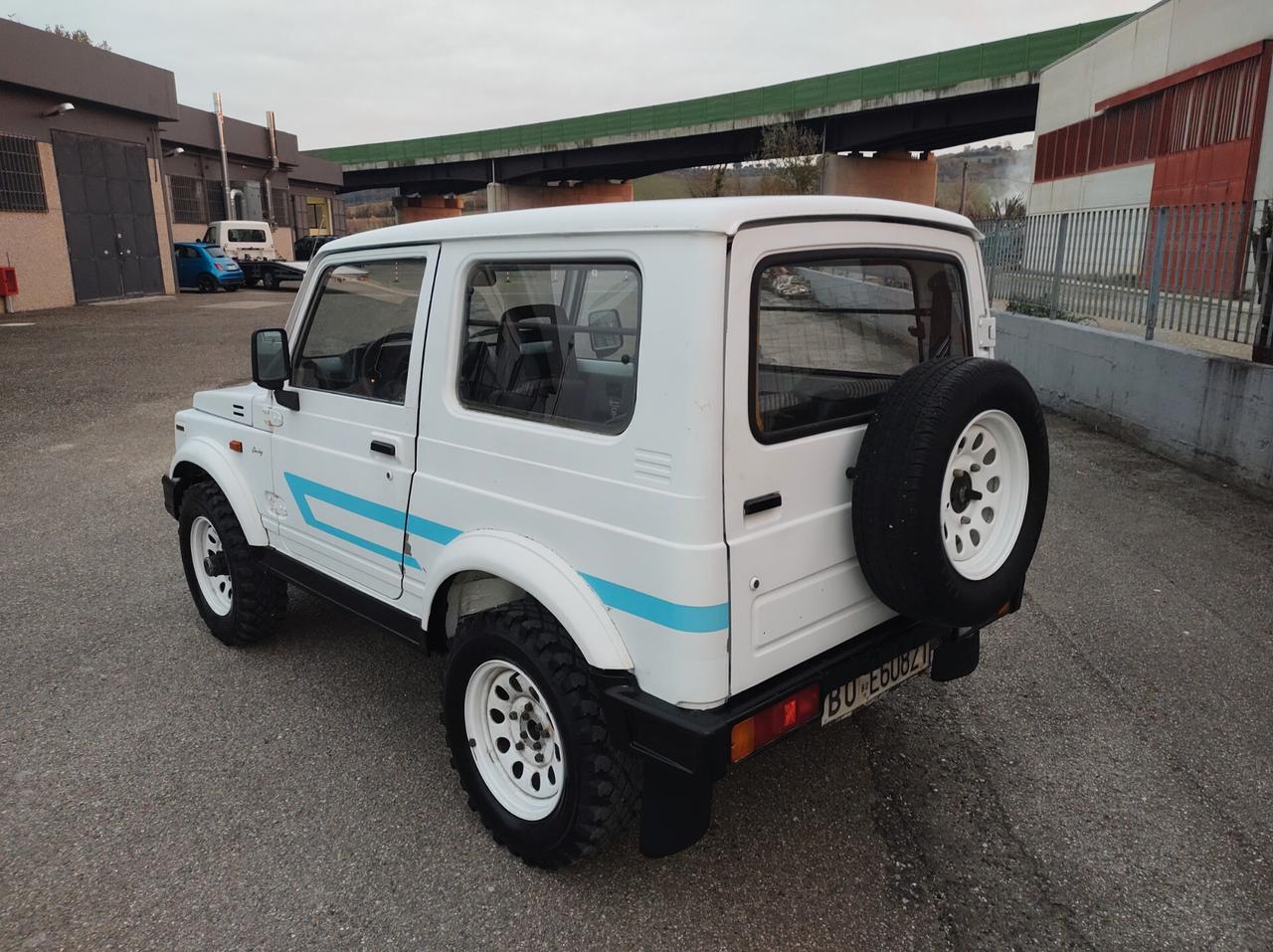 Suzuki SJ Samurai SJ413 Berlina TA De Luxe