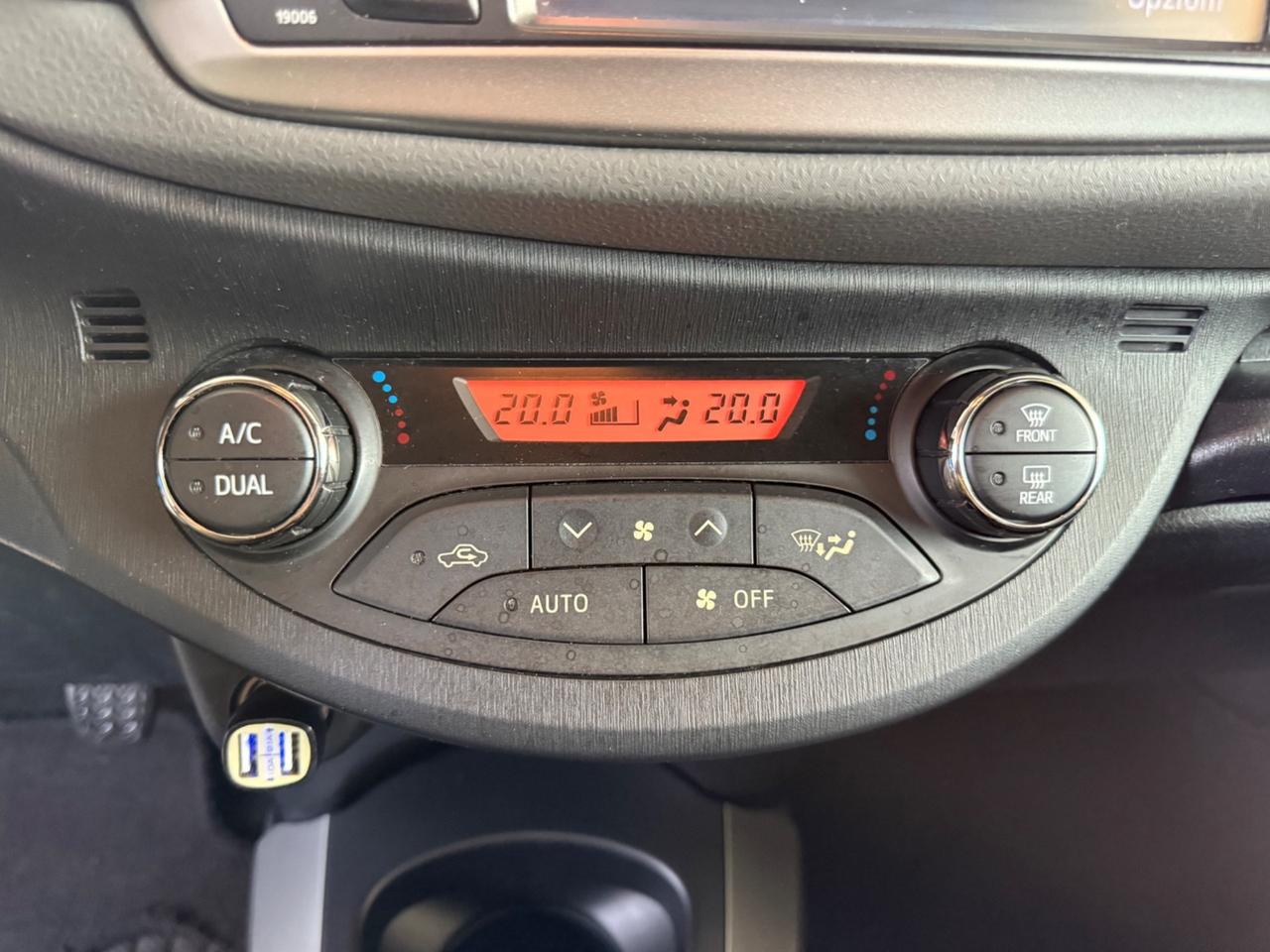 Toyota Yaris 1.0 5 porte Lounge UNICO PROPRIETARIO