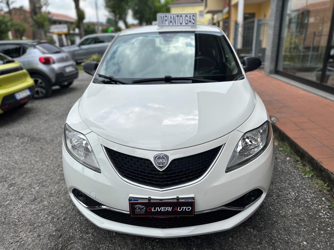 Lancia Ypsilon GPL 5p Neopatentati perfetta!