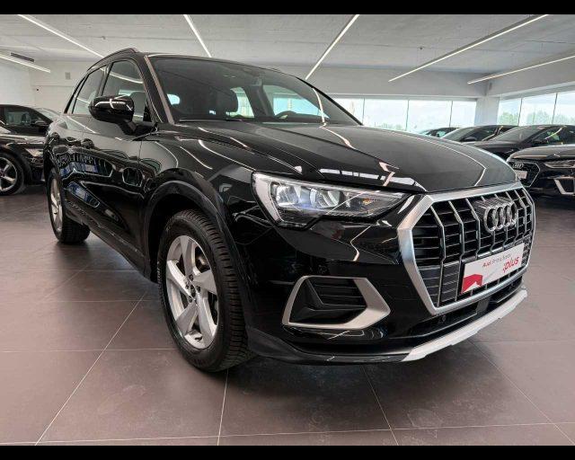 AUDI Q3 35 TDI S tronic Business Advanced