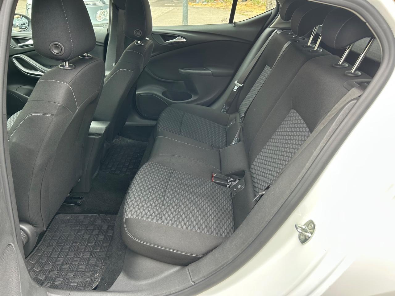 Opel Astra 1.6 CDTi 95 cavalli 2016 bixeno