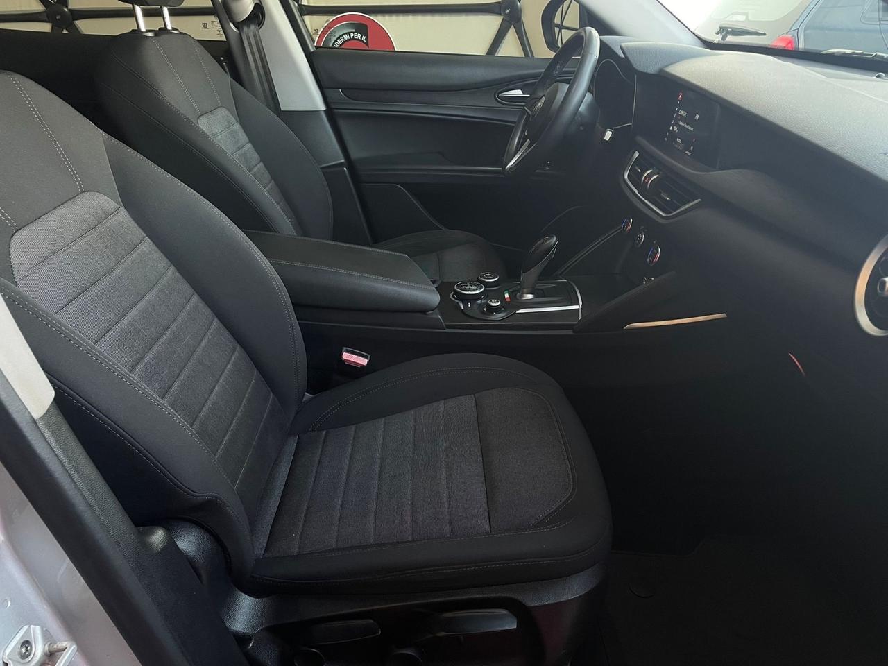 Alfa Romeo Stelvio 2.2 Turbodiesel 160 CV AT8 Q4 Business