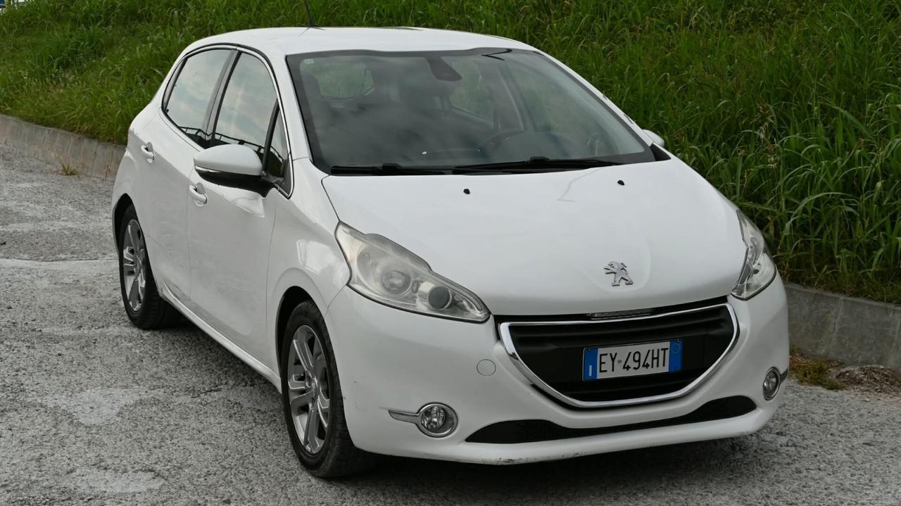 Peugeot 208 1.2 e-VTi Allure Neopatenati