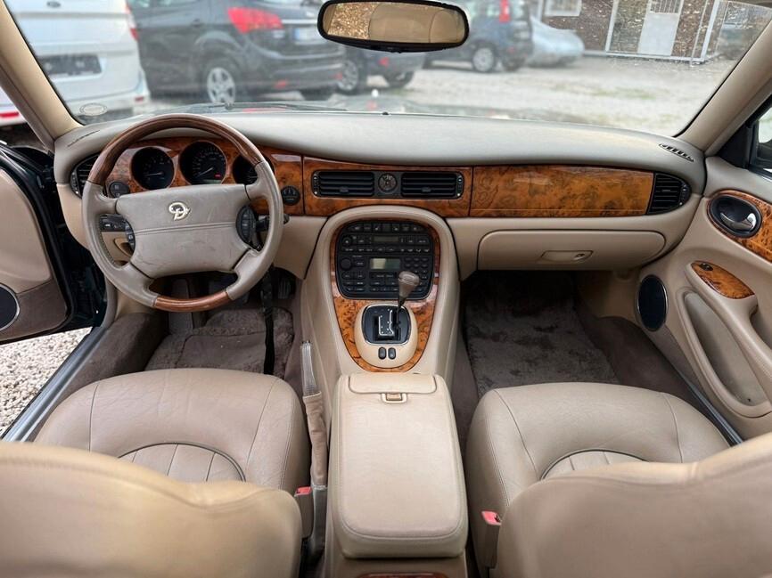 Jaguar XJ Daimler 4.0 cat Super Charged