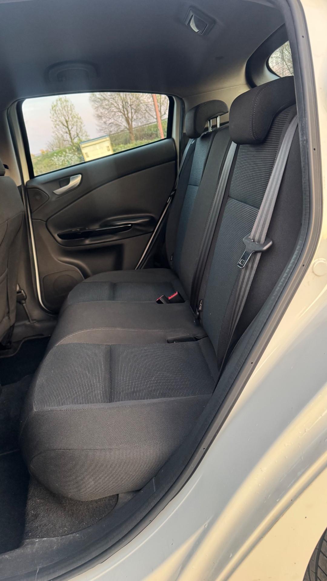 Alfa Romeo Giulietta 1.6 JTDm-2 Distinctive