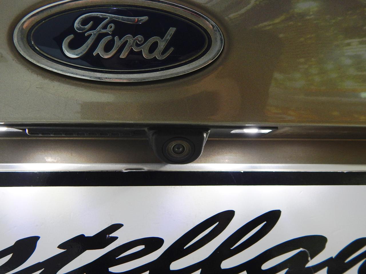 Ford C-Max 1.5 TDCI Titanium Aut. S&S NAVI-PARK-KAMERA