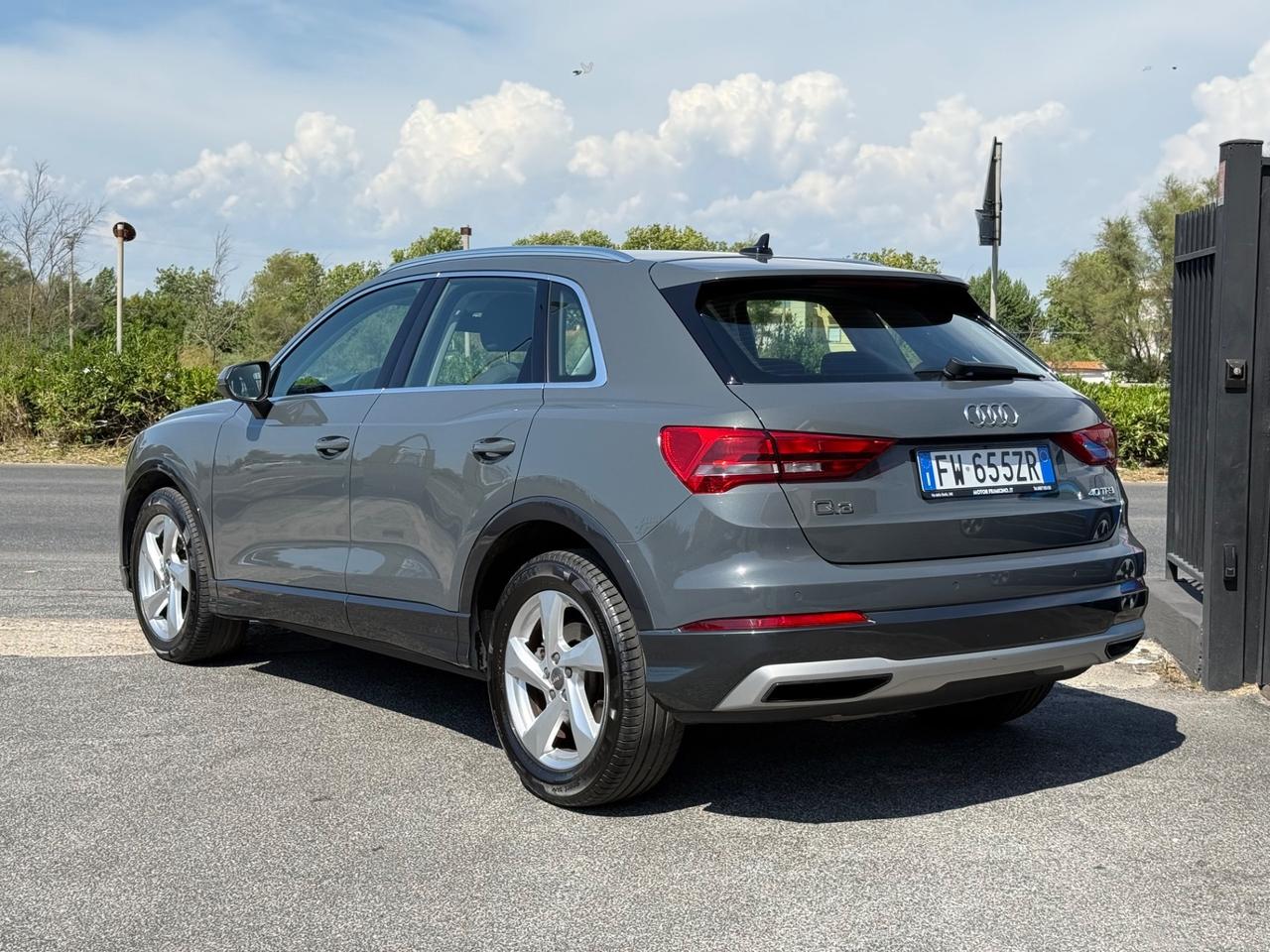 Audi Q3 40 TFSI quattro S tronic Business Advanced