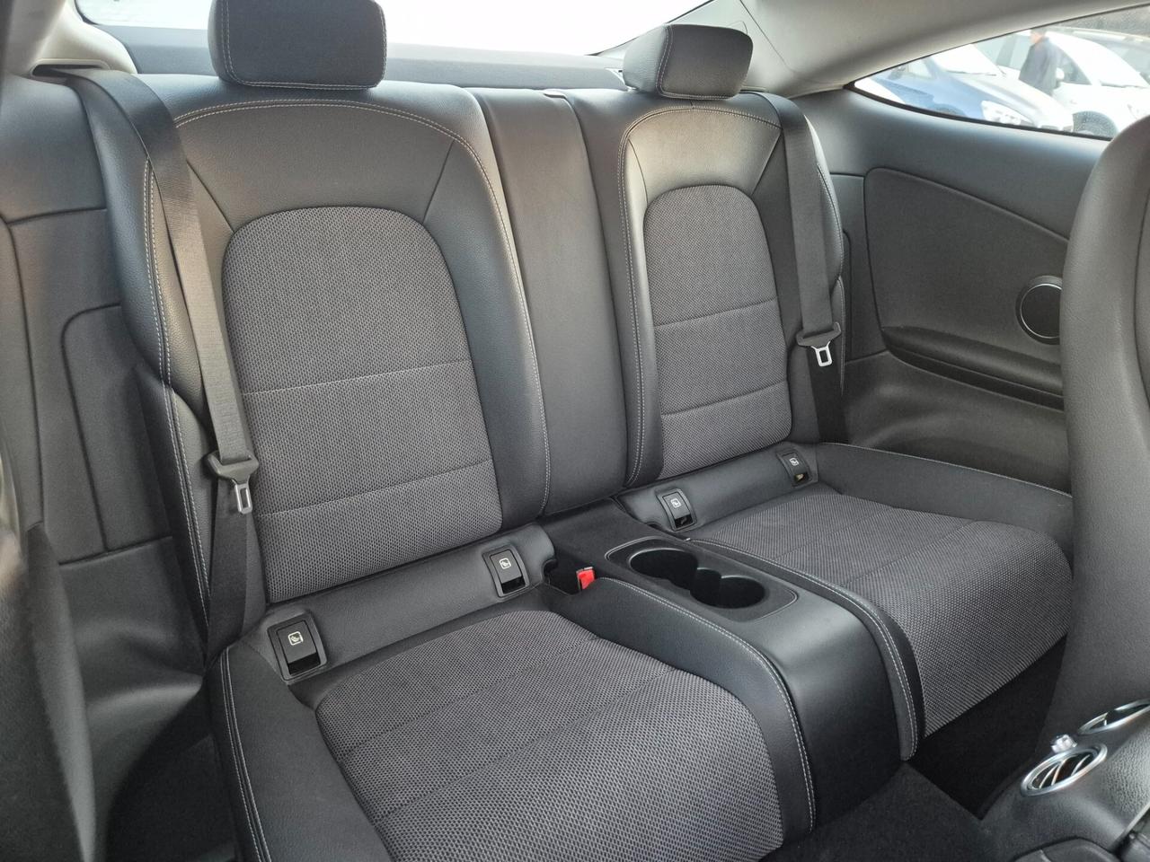 Mercedes-benz C 220 d 4 MATIC Coupé Sport