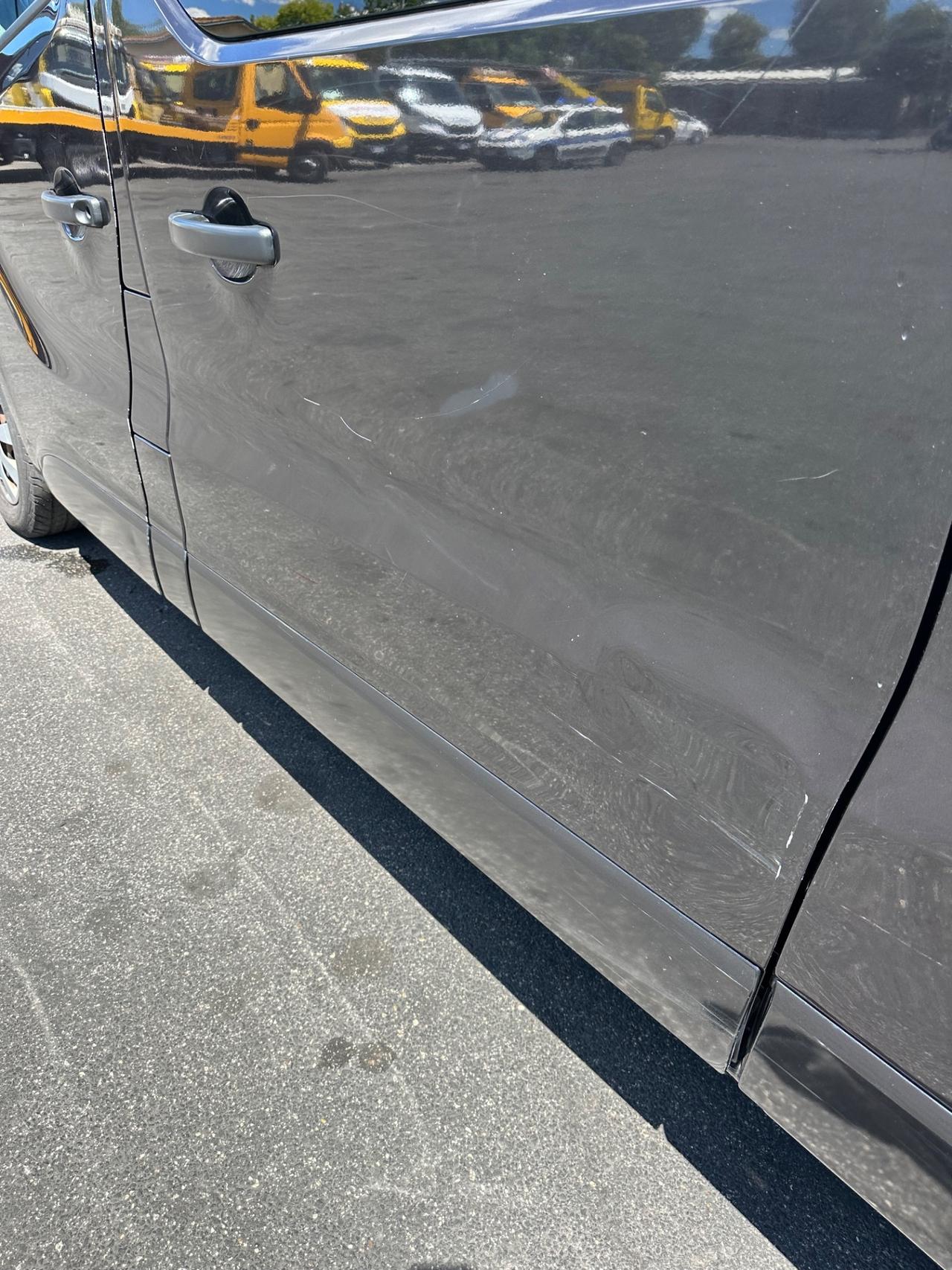 Opel Vivaro 9 posti Passo lungo