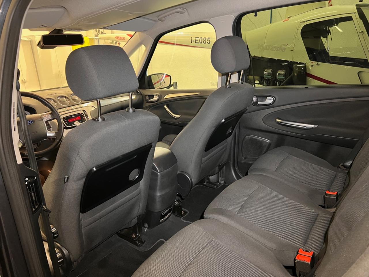 Ford Galaxy 2.0 TDCi 140 CV Ghia DPF
