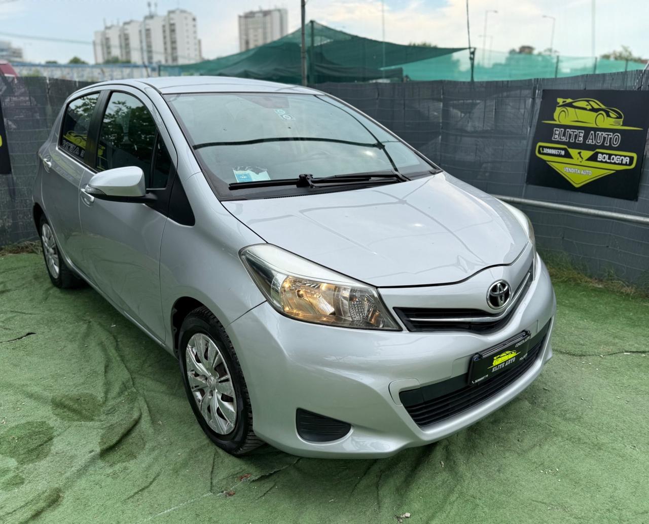 Toyota YARIS 1.0 BENZINA LOUNGE RETROCAMERA FULL