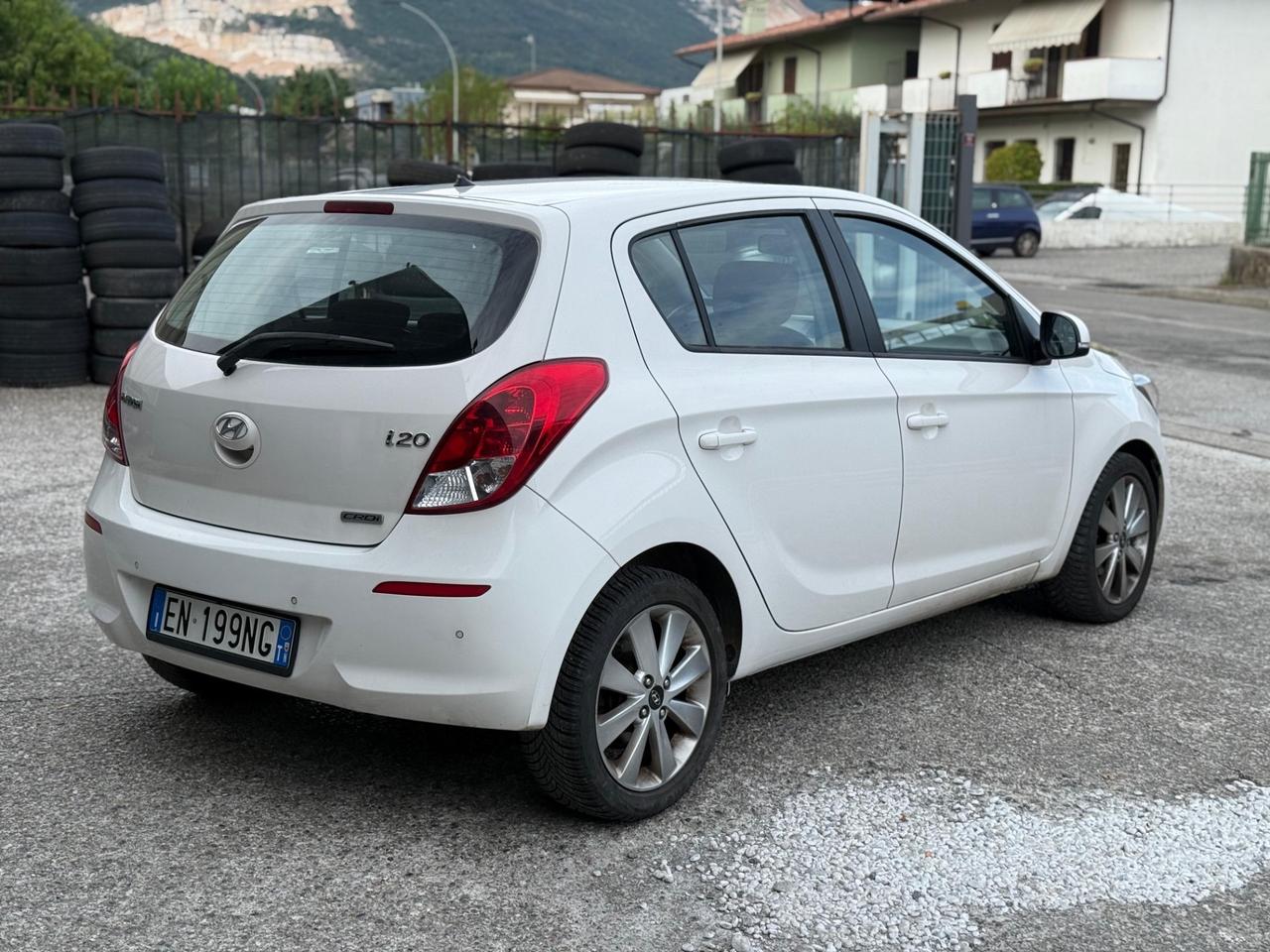 Hyundai i20 1.4 CRDi 5p. Sound Edition