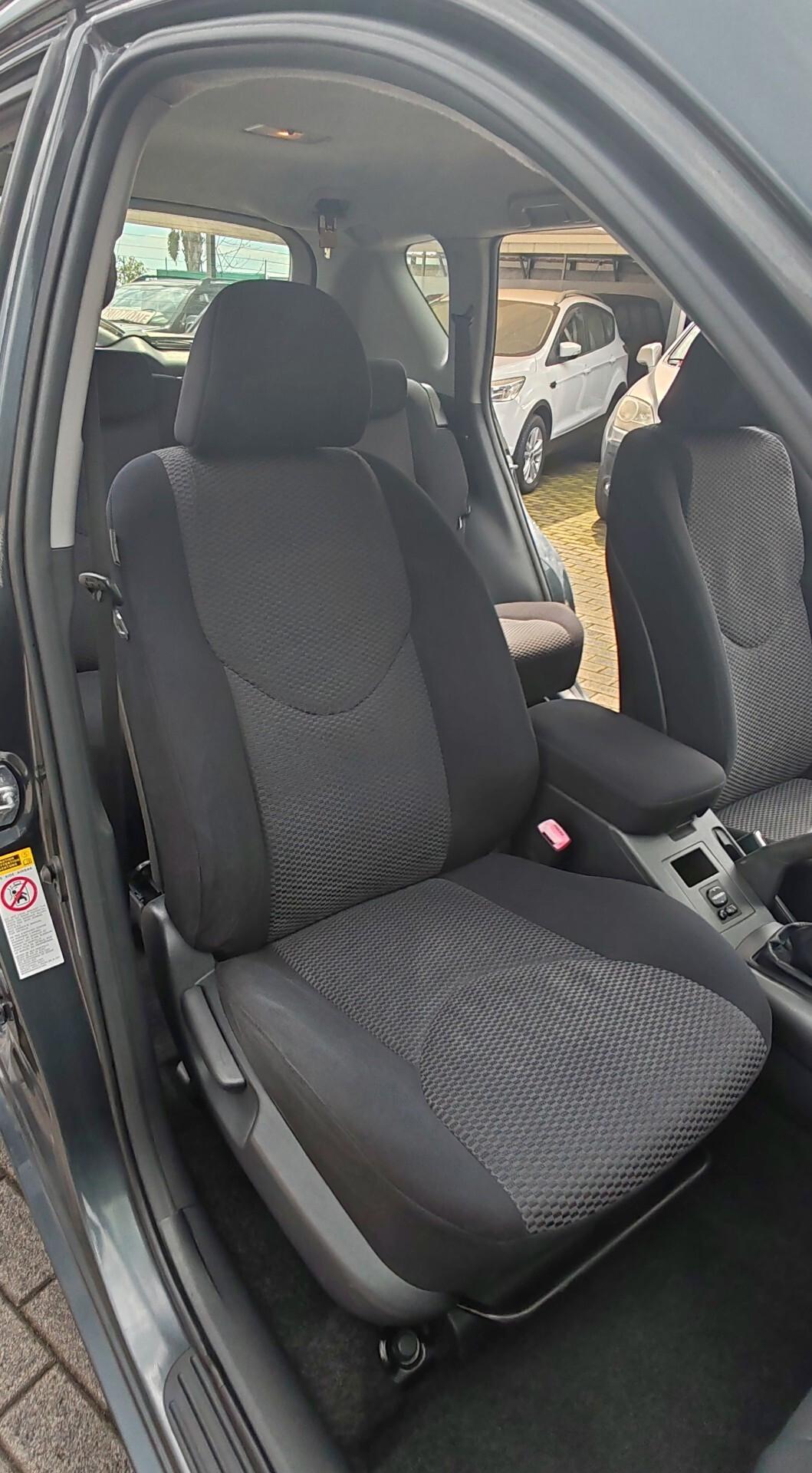 Toyota RAV4 2.2 D-4D 136 CV Sol
