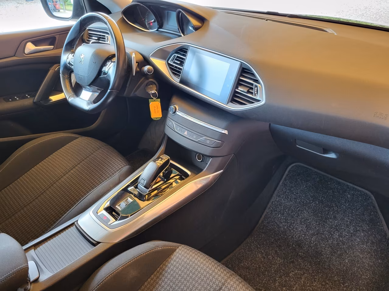 Peugeot 308 BlueHDi 130 S&S EAT8 SW Business