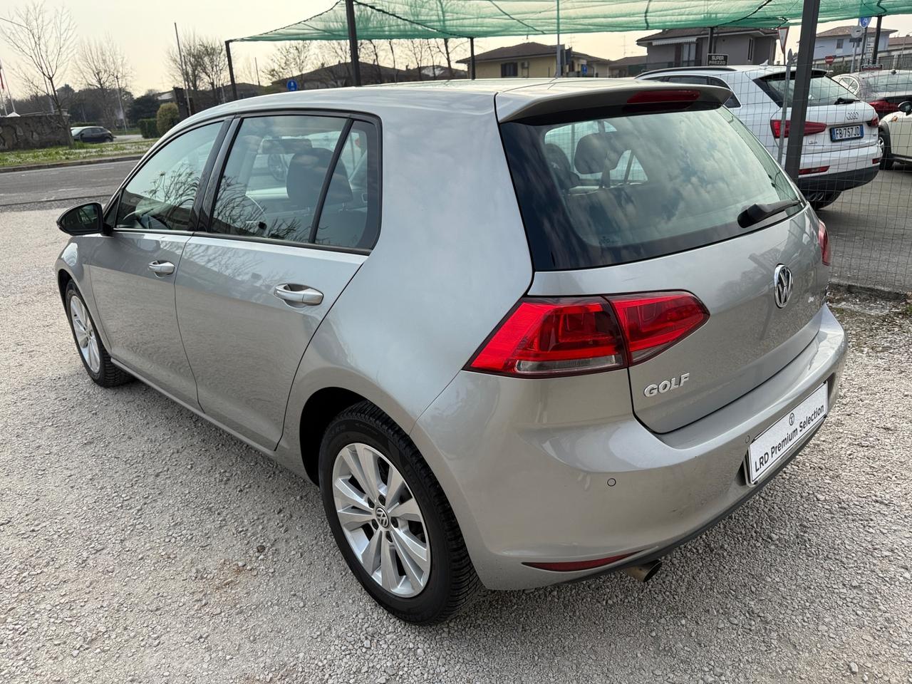 Volkswagen Golf 5p 1.6 tdi Highline BlueMotion dsg