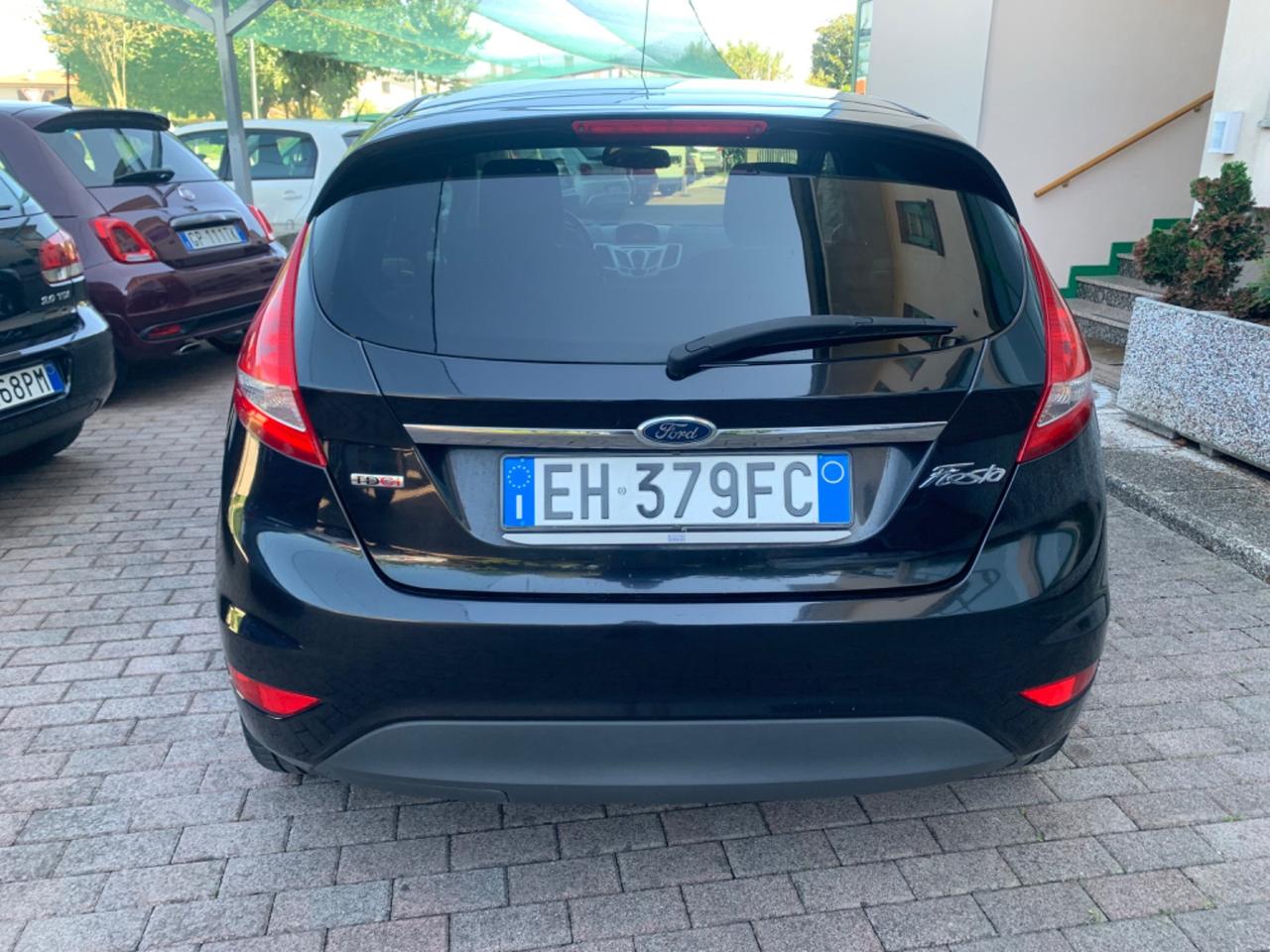 Ford Fiesta 1.4 TDCi 70CV 5 porte Titanium