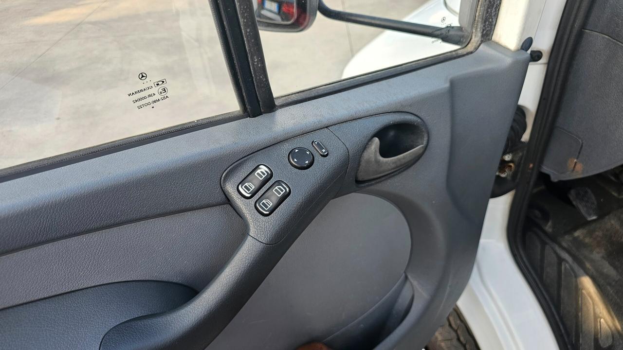 Mercedes Benz sprinter 413 dci con gru gemellato
