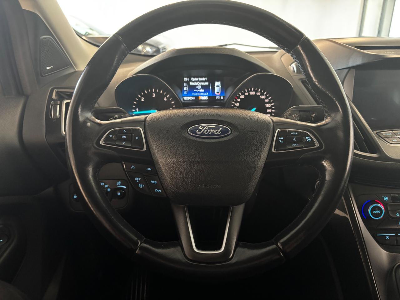 Ford Kuga 1.5 TDCI AUTOMATICA Powershift Titanium