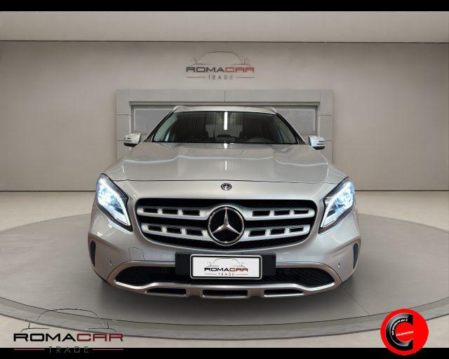MERCEDES-BENZ GLA 180 Business