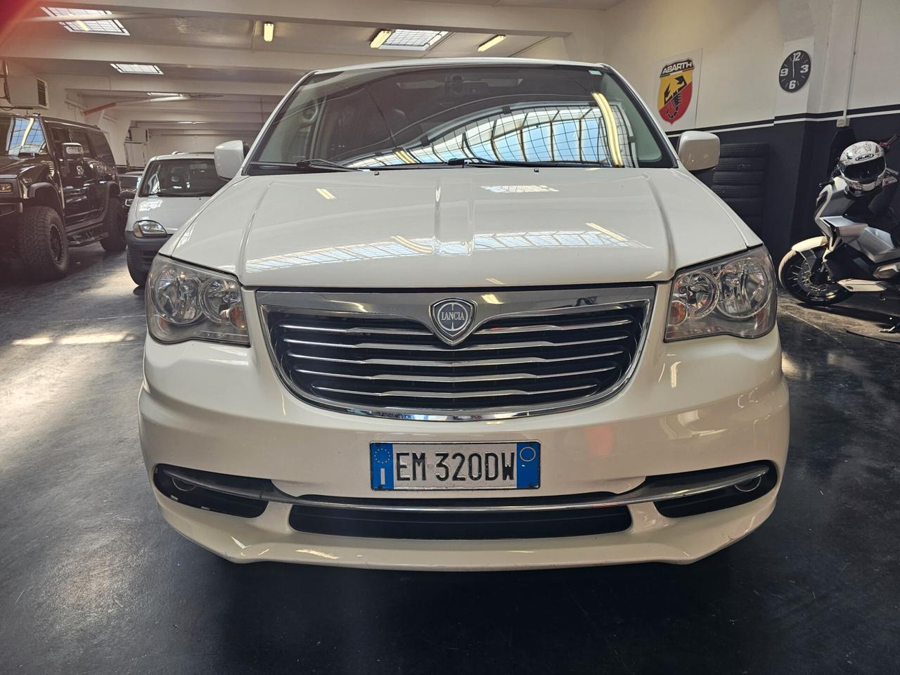 Lancia Voyager 2.8 Turbodiesel Platinum 163 CV