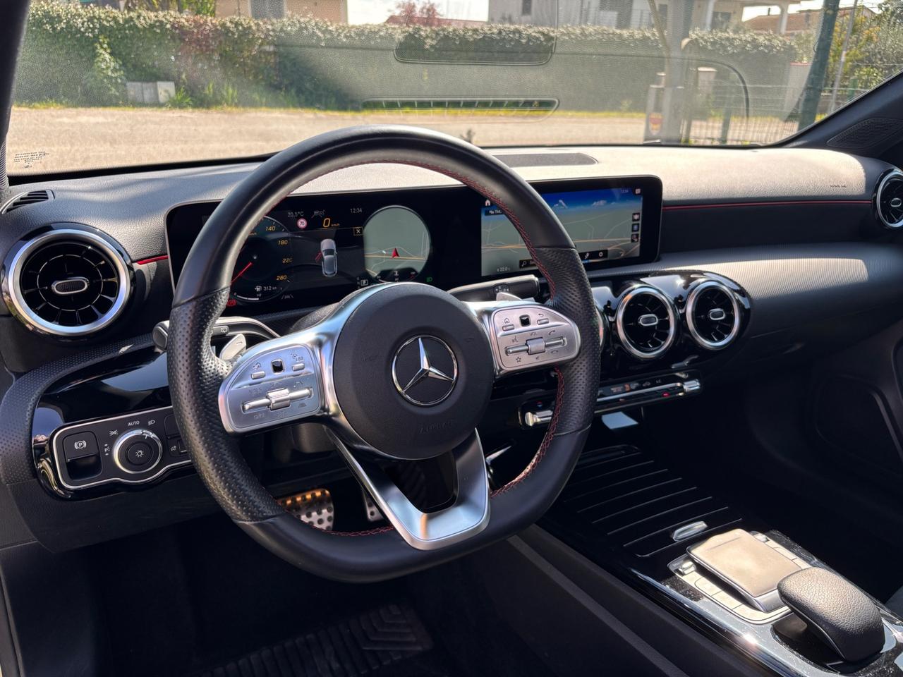 Mercedes A180d Auto Premium AMG-2020"FULL"