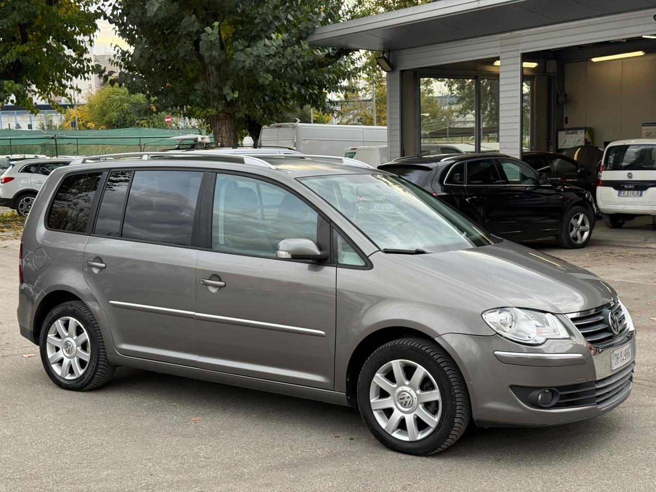 Volkswagen Touran 2.0 Highline Ecofuel 7 posti
