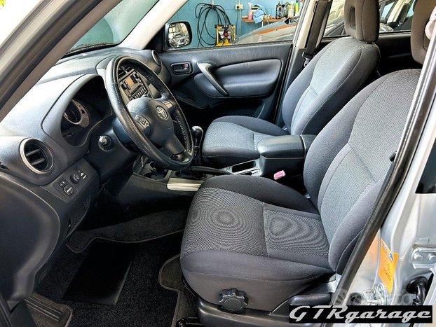 TOYOTA - RAV4 - 2.0 16V 5 porte Sol