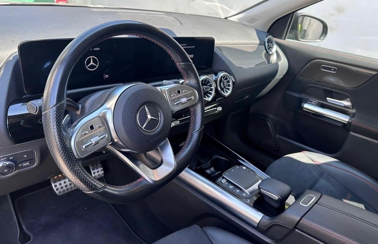 Mercedes-benz GLA 200 d Automatic Premium Amg Pack Night