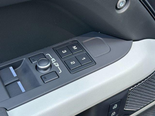 LAND ROVER Defender 90 3.0D I6 AWD Auto HSE