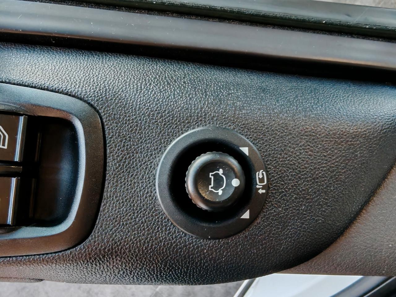 Ford Transit Custom 2.0 EcoBlue Hybrid 130 PC Titanium