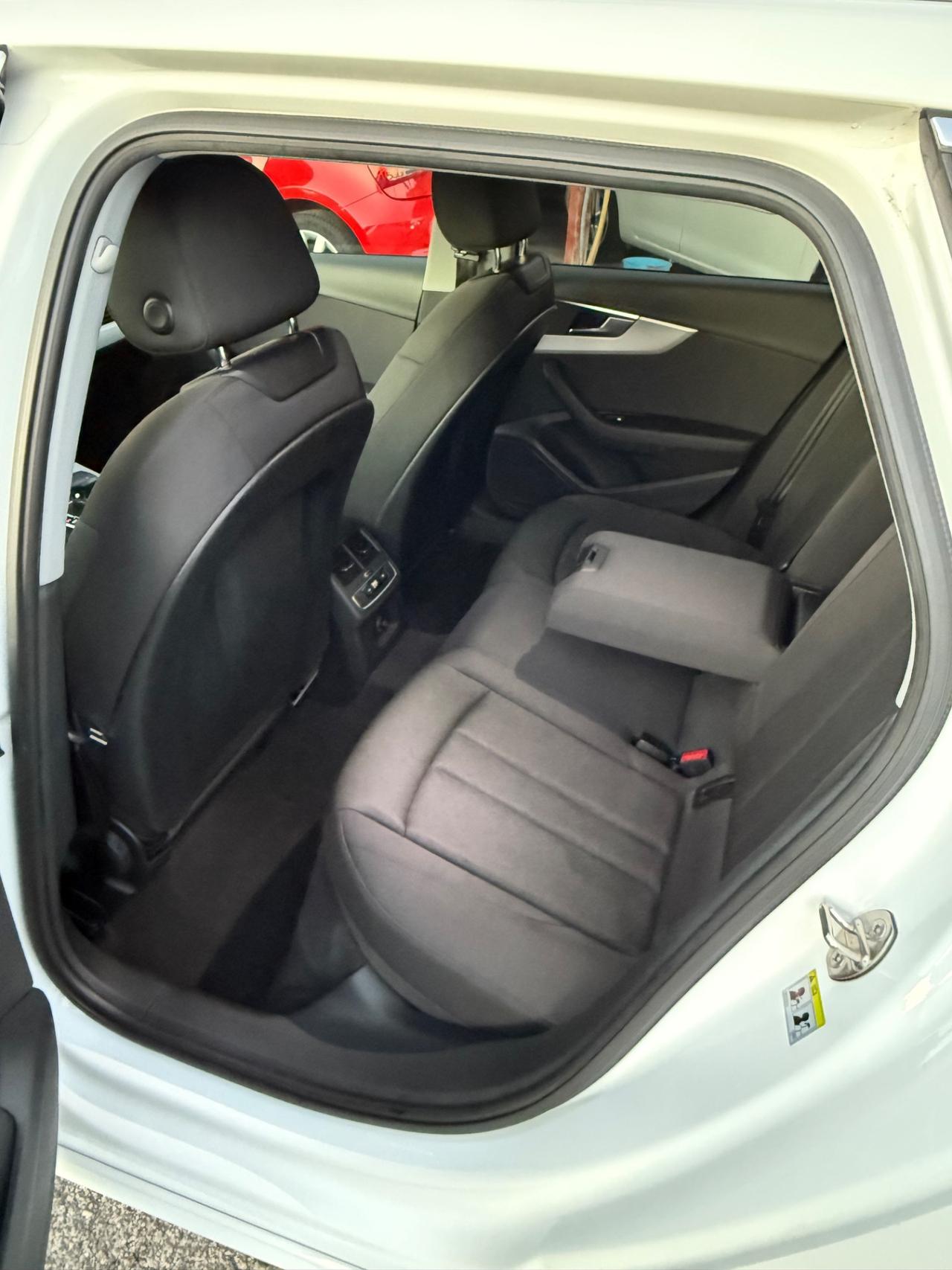 A4 Avant 2.0 TDI/IVA ESP/UNIPRO/S-LINE/PERMUTE
