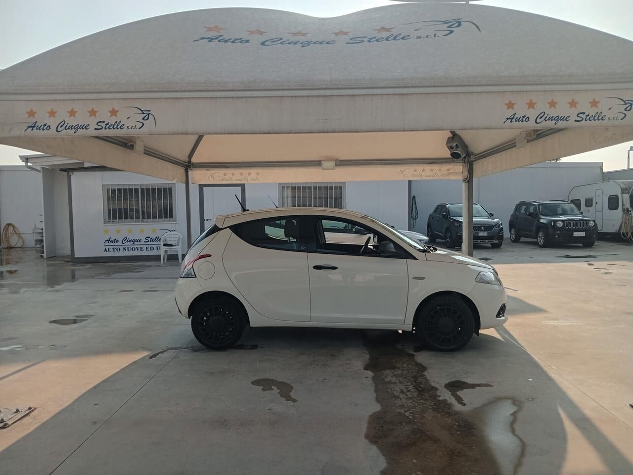 Ypsilon 1.2 C.V 69 PER NEO PATENTATI COME NUOVA