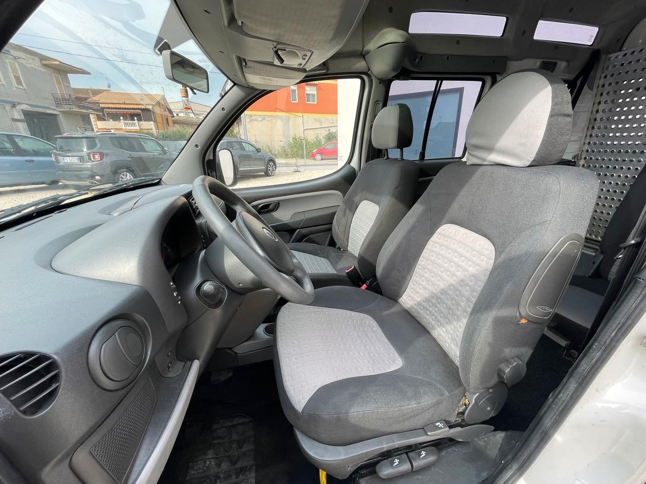 Fiat Doblò Tetto Alto Trasporto Disabili