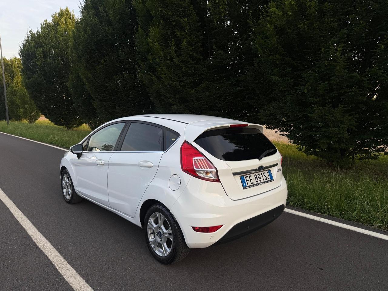 Ford Fiesta 1.5 TDCi 75CV 5 porte Titanium