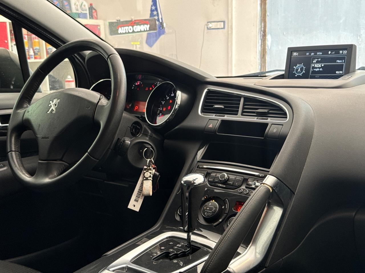 Peugeot 3008 1.5 DIESEL CAMBIO AUTOMATICO